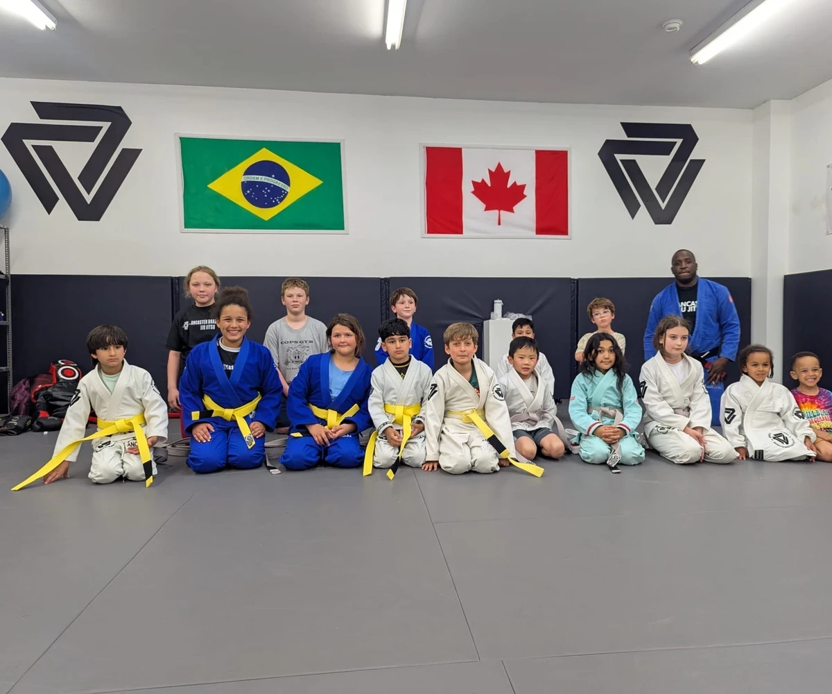Apprentices supporting a youth Jiu-Jitsu class at Ancaster Jiu-Jitsu